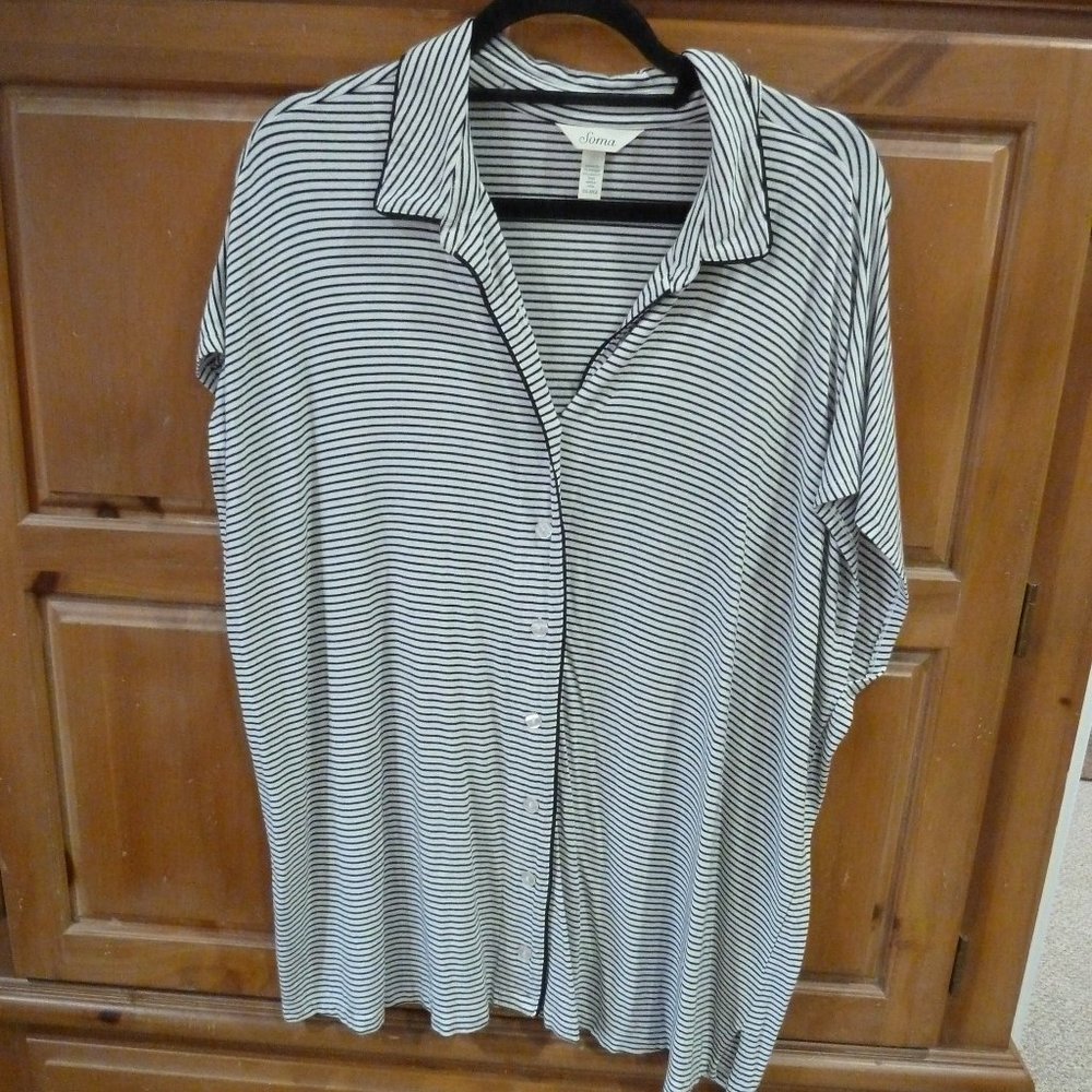 Soma Black & White Pin Strip Top XXL